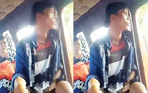 Viral! Seorang Pria Eksibisionis Di Sebuah Angkot Kota Padang